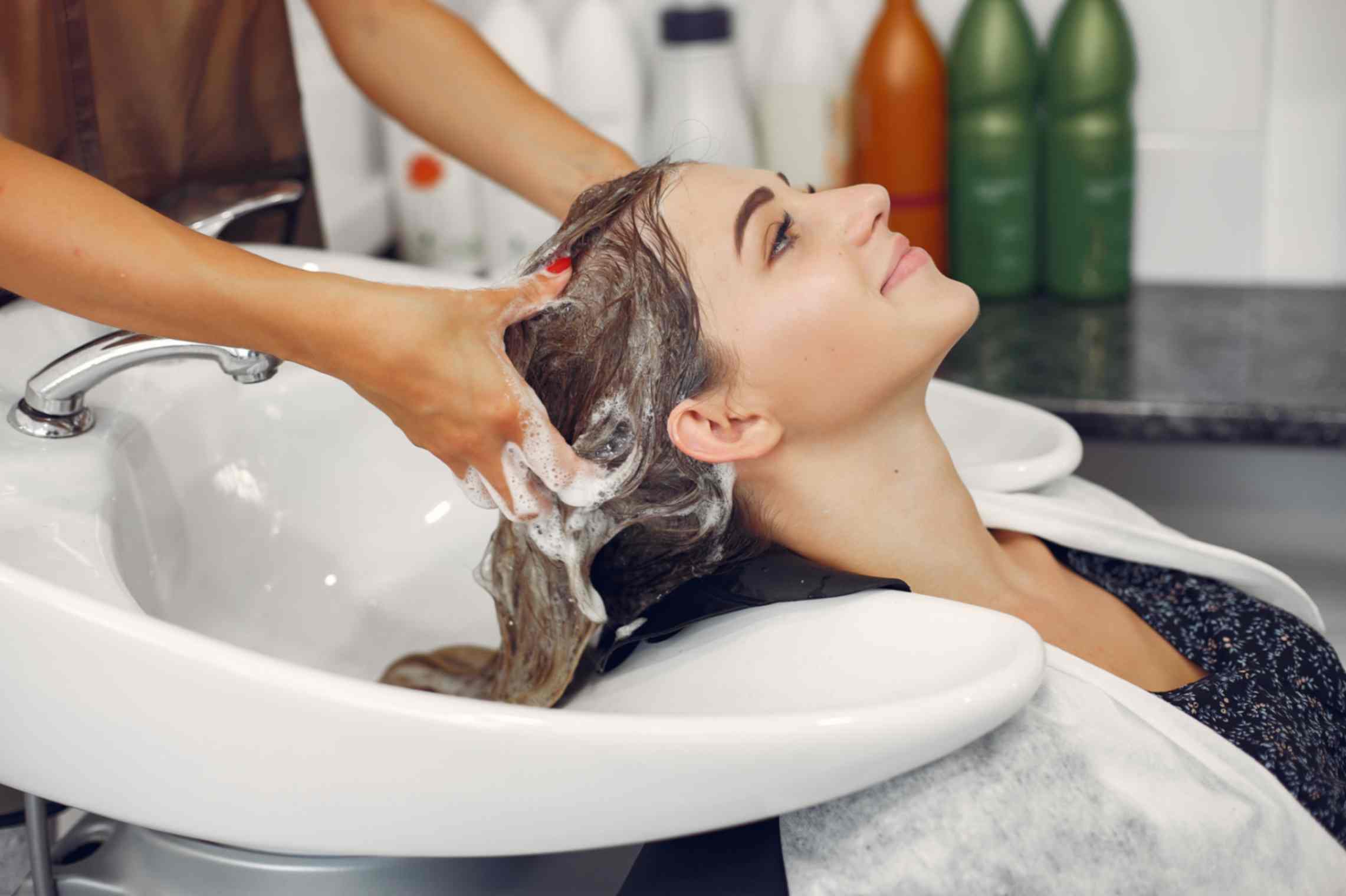 Use these incredible shampoos to nourish your hair and prevent hair loss.