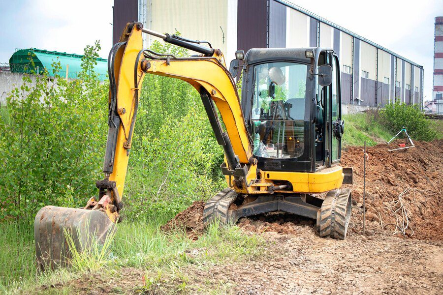 How Mini Excavator Rental Services Help You Complete Excavation Projects Efficiently